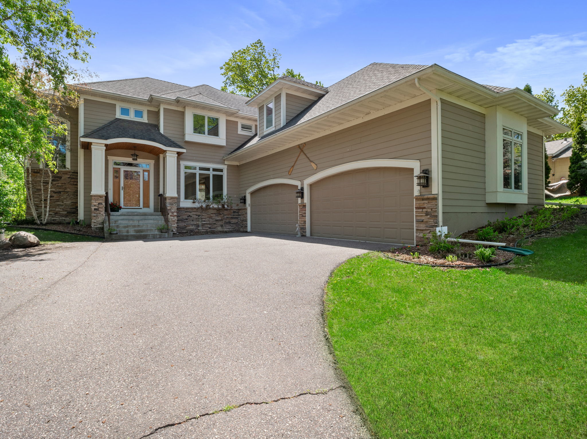 4445 North Shore Drive, Orono Property Listing